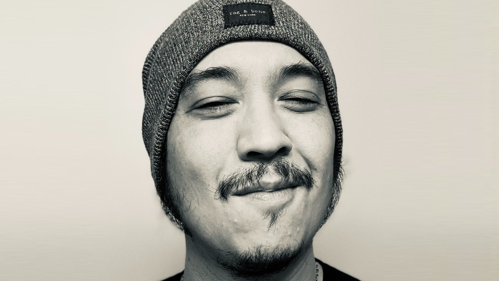 Image default